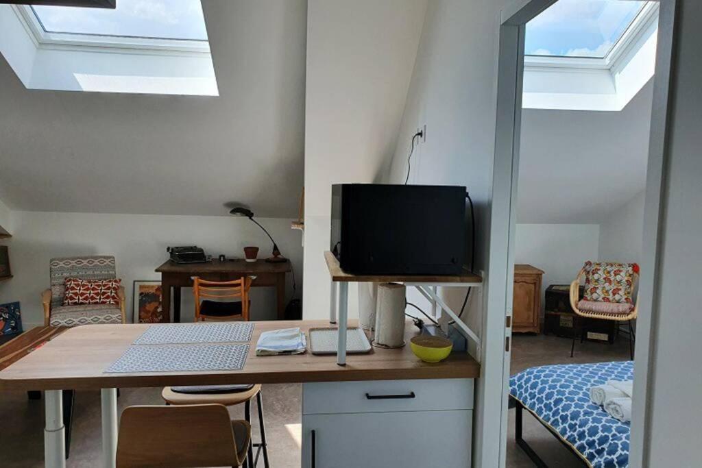 Vol De Nuit - Balade Urbaine Au Centre D'Epernay Apartman Kültér fotó