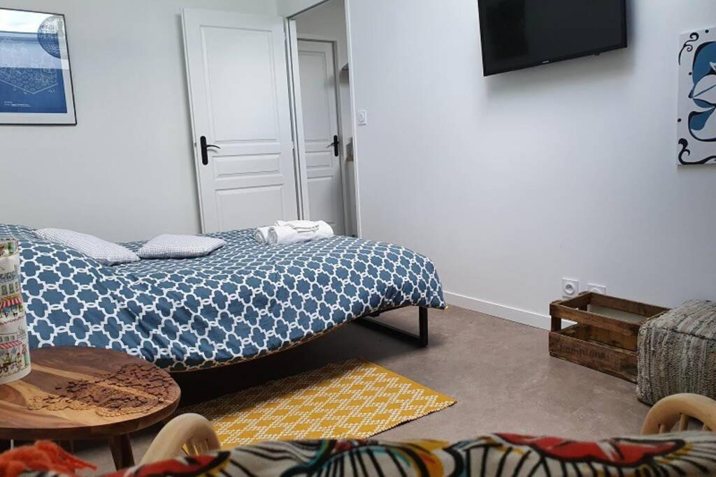 Vol De Nuit - Balade Urbaine Au Centre D'Epernay Apartman Kültér fotó